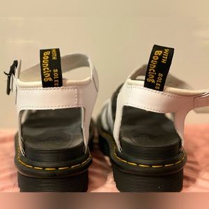 Size 5 Dr. Martins The Voss has tons of attitude.